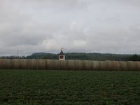 Burgstall Kirchtum Ballen Erdbeerfeld (c) pl 2024